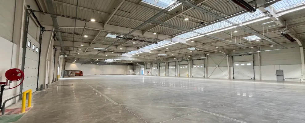Halle plateforme logistique MONTEA